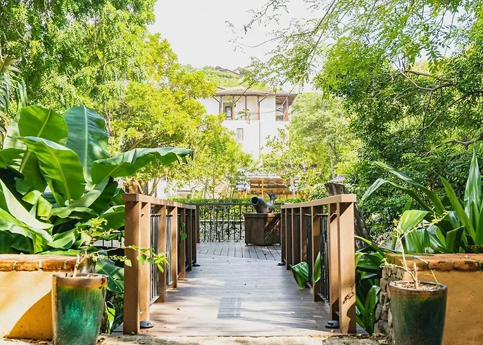 Paseo Miraflores 32 At Catalinas